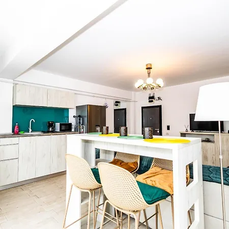 Astoria Apartment *